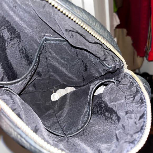 LEATHER BAGGU - Picture 6 of 7